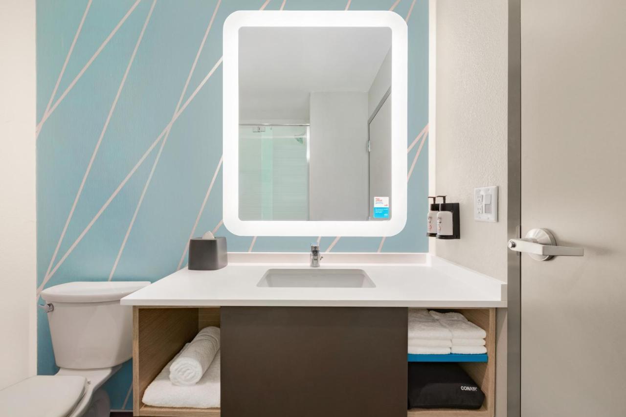 Avid Hotels Milwaukee West - Waukesha By Ihg Pewaukee Εξωτερικό φωτογραφία