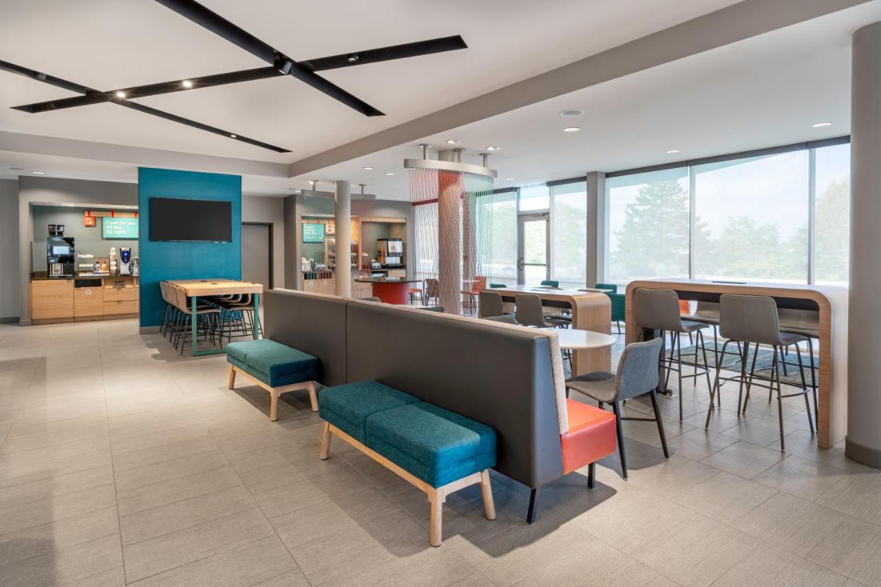 Avid Hotels Milwaukee West - Waukesha By Ihg Pewaukee Εξωτερικό φωτογραφία